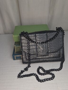 Badgely Mischka Black Vegan Croc-Embossed Chain Shoulder Bag